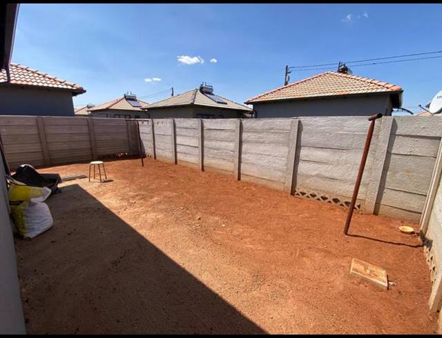 2 BEDROOM HOUSE FOR SALE IN PROTEA GLEN